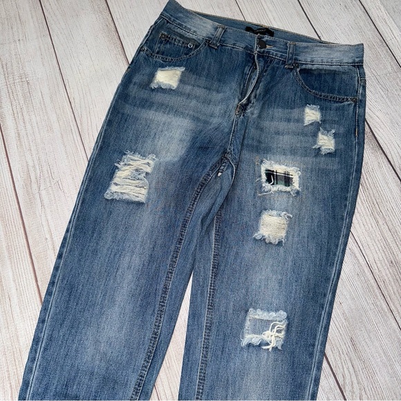 Distressed Ankle Jeans - Picture 2 of 8